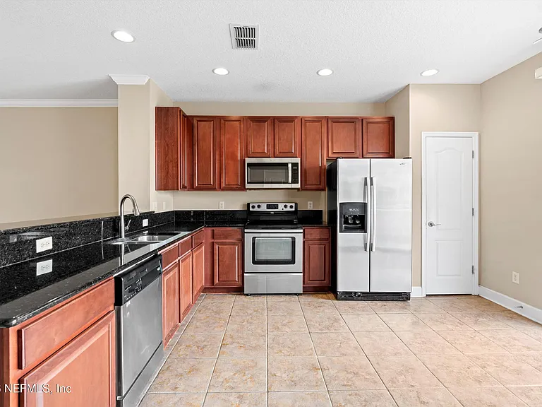 4368 Ellipse Dr — Photo 9