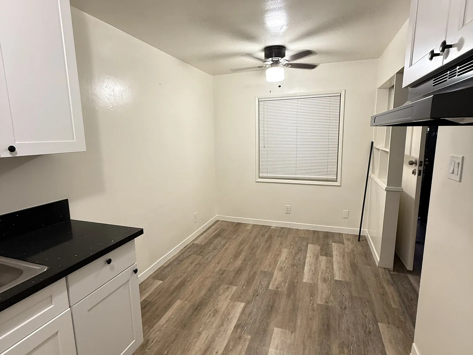 2755 East 58th Street - D — Photo 4
