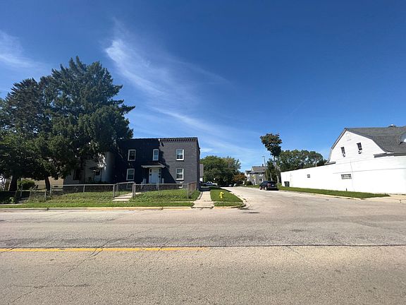 2nd image of 664 S McAlister Ave
