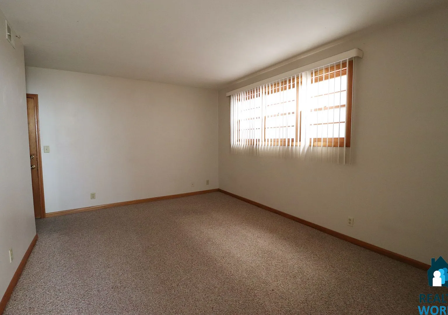 4320 South 48th Street — Photo 2