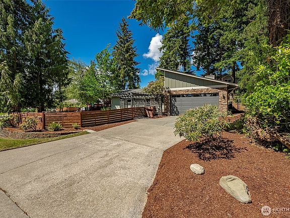 2nd image of 3701 Magrath Road