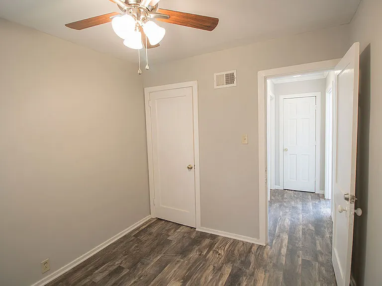 301 W Forest Ave — Photo 29