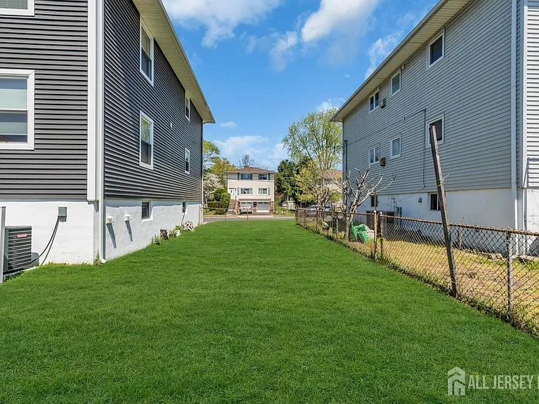 36 Van Buren Ave — Photo 34