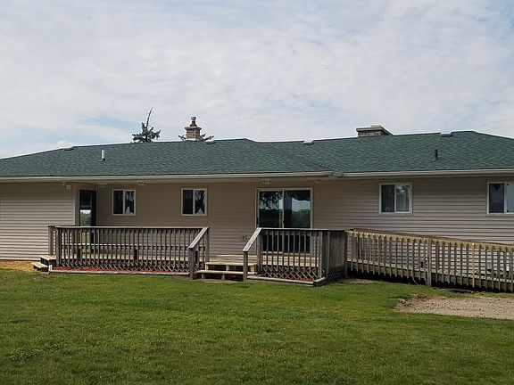 Back deck with ramp 