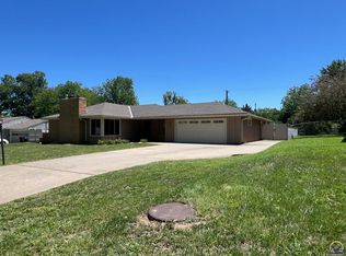 5023 SW 23rd St, Topeka, KS 66614