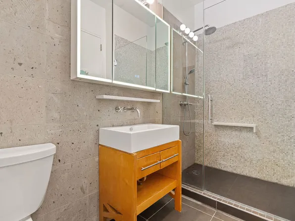 27-28 Thomson Avenue image 7 of 9