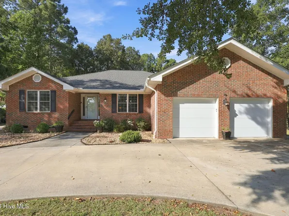 323 S Belvedere Drive, Hampstead, NC 28443