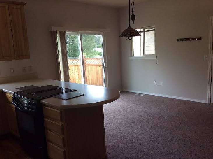2nd image of 6706 SE 136th Ave