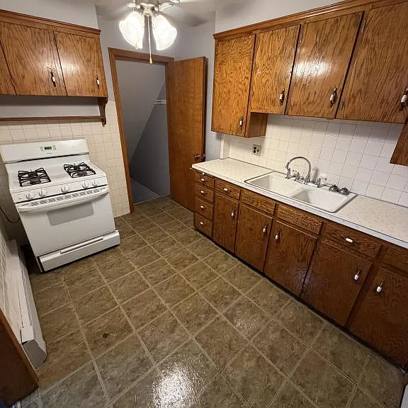 360 Shields Rd #360 — Photo 4