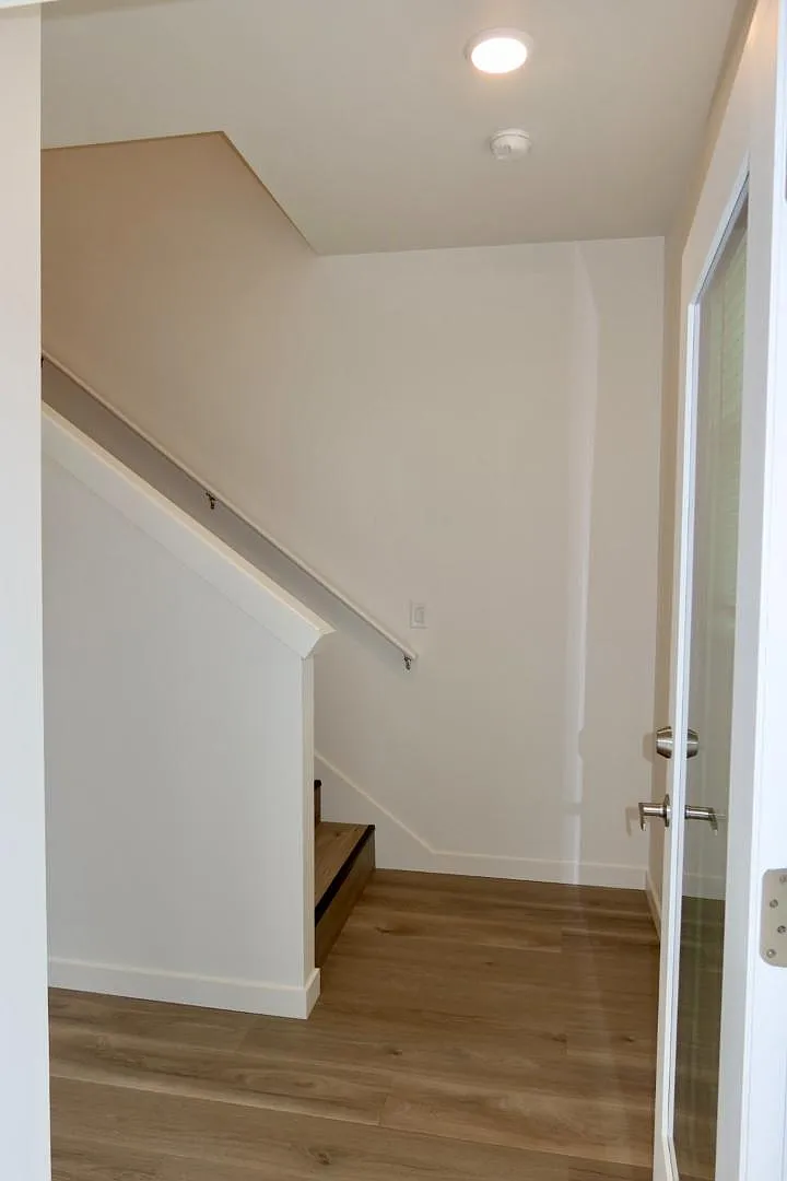 Unit Photo - 704 Elkins Way SE