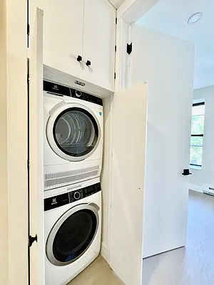 Rented by HOLTON REAL ESTATE INC. | media 18