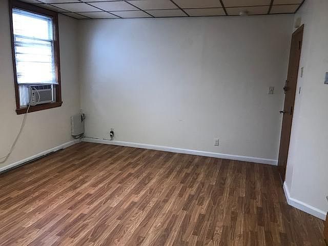 2nd image of 693 Summit Ave