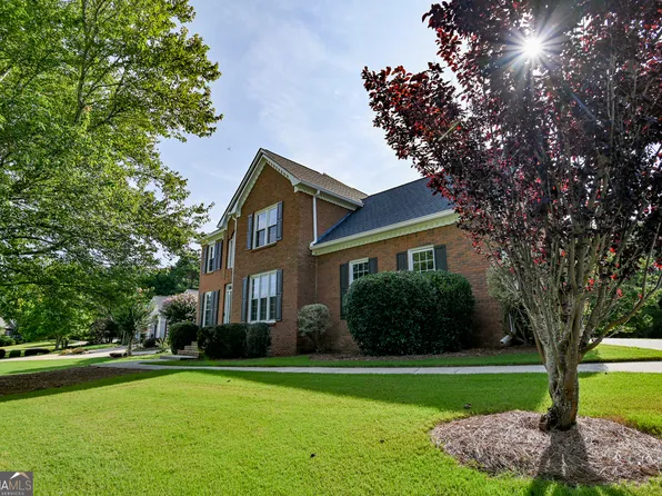 165 McElwaney Way, Fayetteville, GA 30215