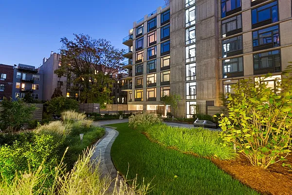 Rented by Greystar | media 24