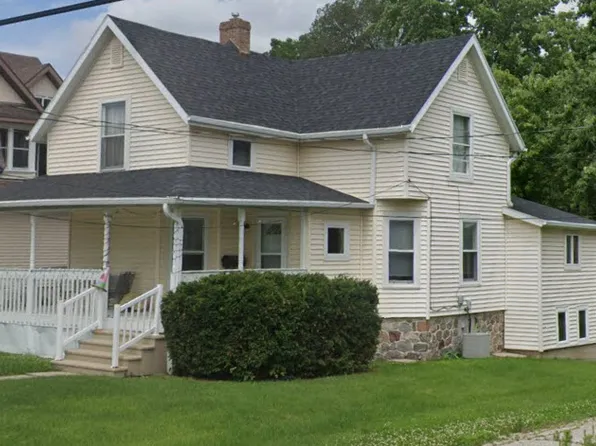 251 N Prairie St, Whitewater, WI 53190
