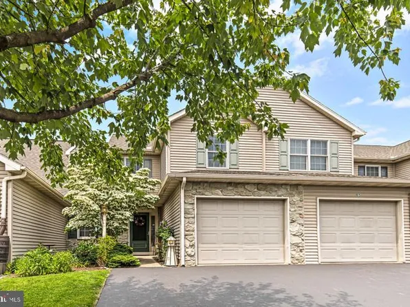 63 Pebble Creek Dr, Lititz, PA 17543