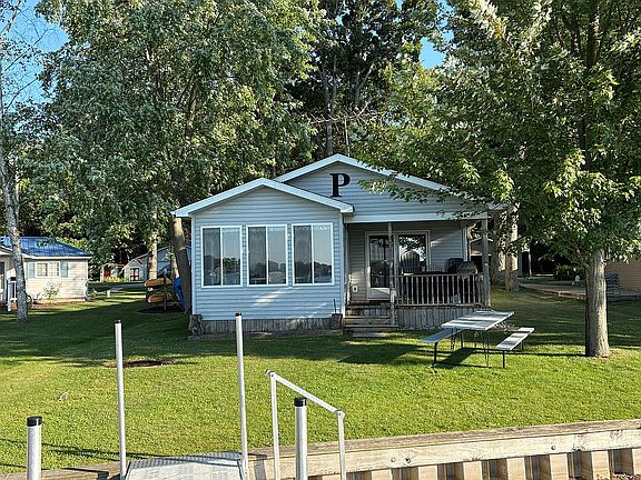 3rd image of 1055 Clifford Lake Dr