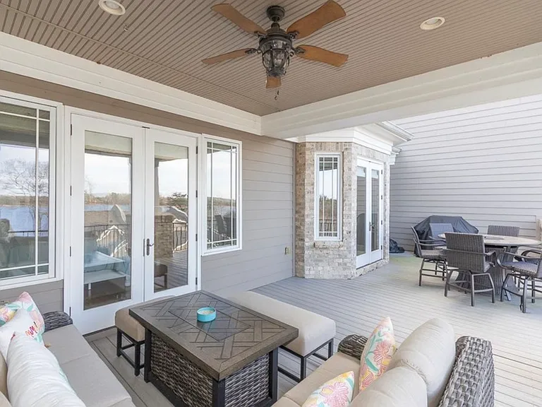 122 Regatta Dr — Photo 42