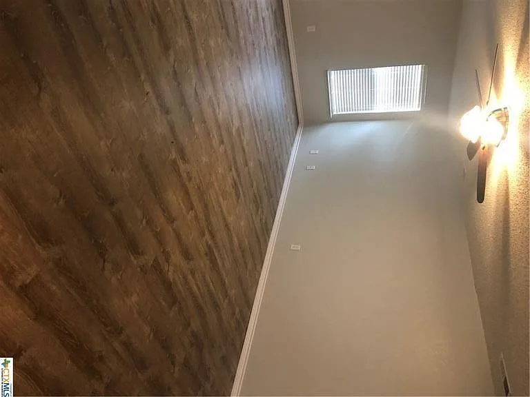 910 Tanner Rd — Photo 4