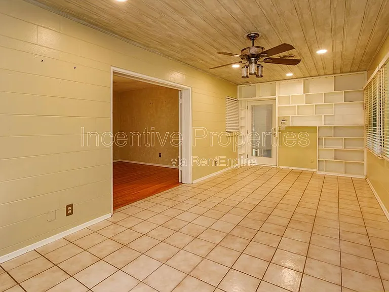816 Putnam Ave — Photo 11