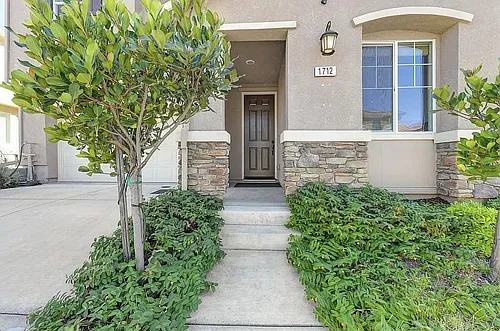 1712 Brodea Ln Photo 1