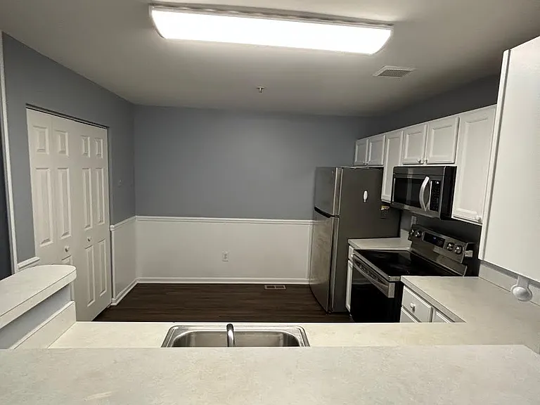 13514 Crusader Way — Photo 3