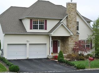 69 Bowers Dr, Hackettstown, NJ 07840
