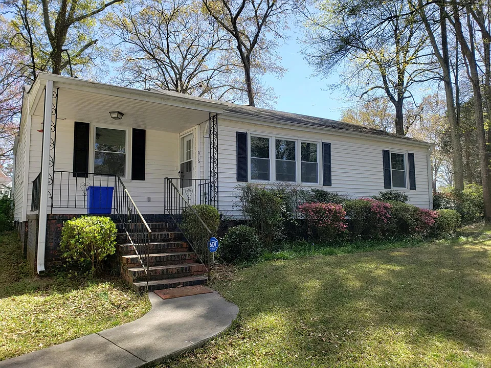 916 Chester Cir