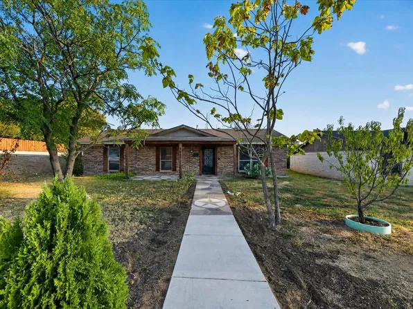 5867 Beau Purple Dr, Dallas, TX 75211