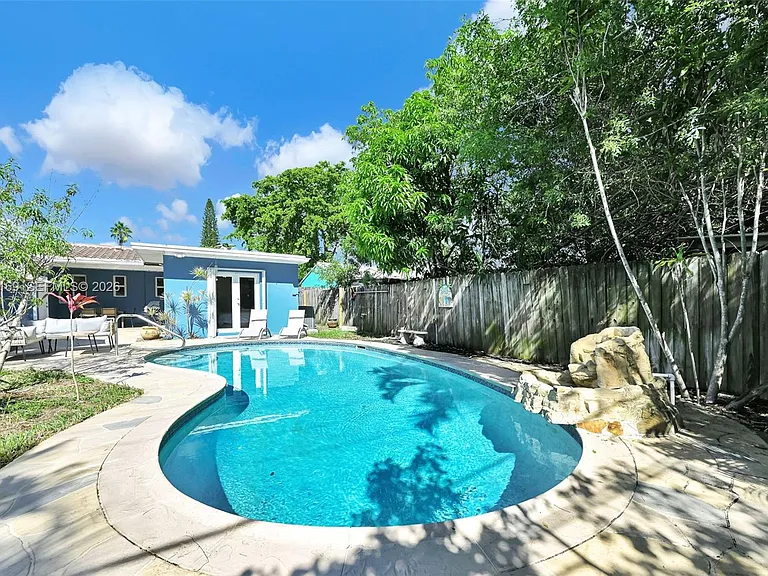1328 N Andrews Ave — Photo 36