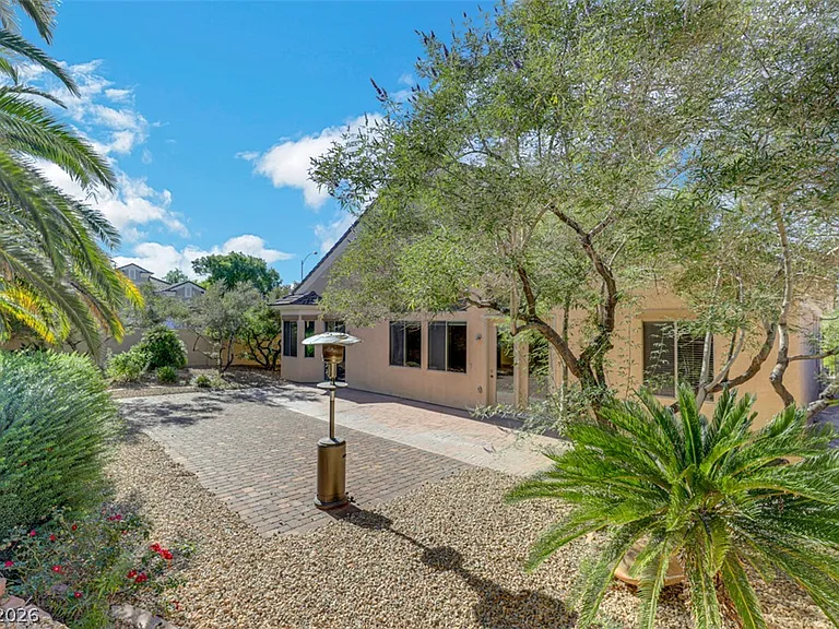 2149 Sentito Cir — Photo 37