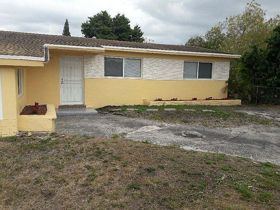 3rd image of 18501 NW 39th Ct
