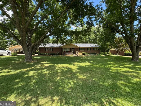 134 Skelton St, Royston, GA 30662