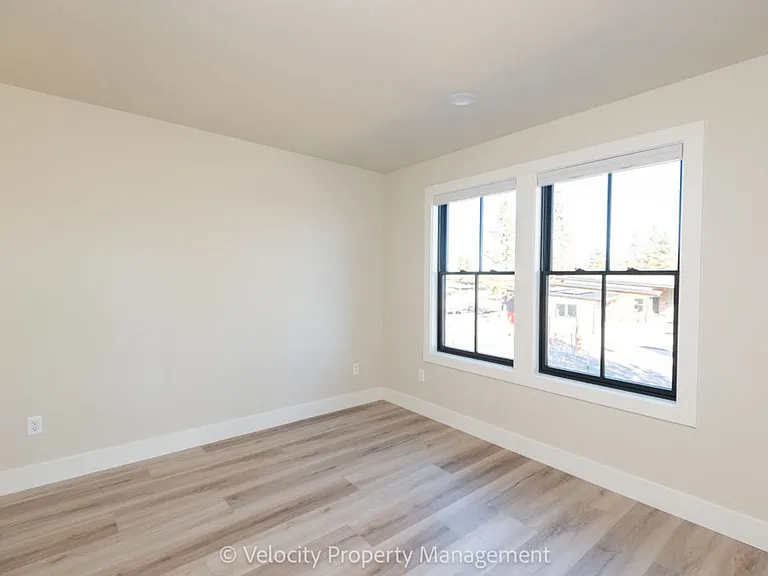 3031 NW Tharp Ave #2 — Photo 14