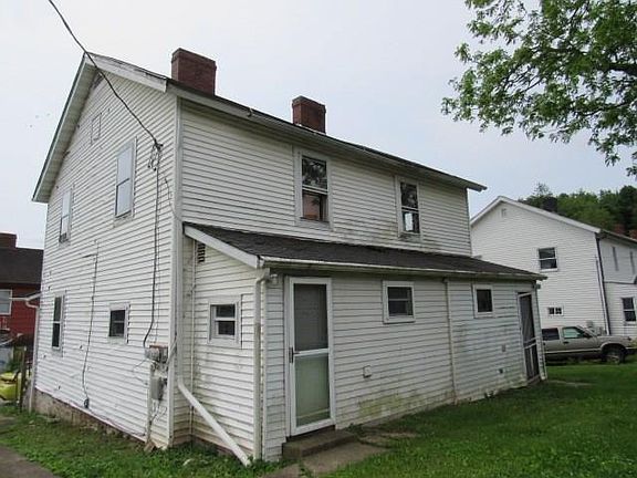 3rd image of 209 Dos Dr