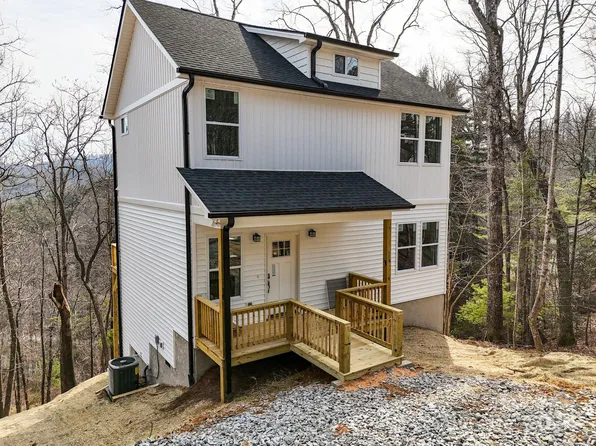 23 Terrapin Trl, Flat Rock, NC 28731