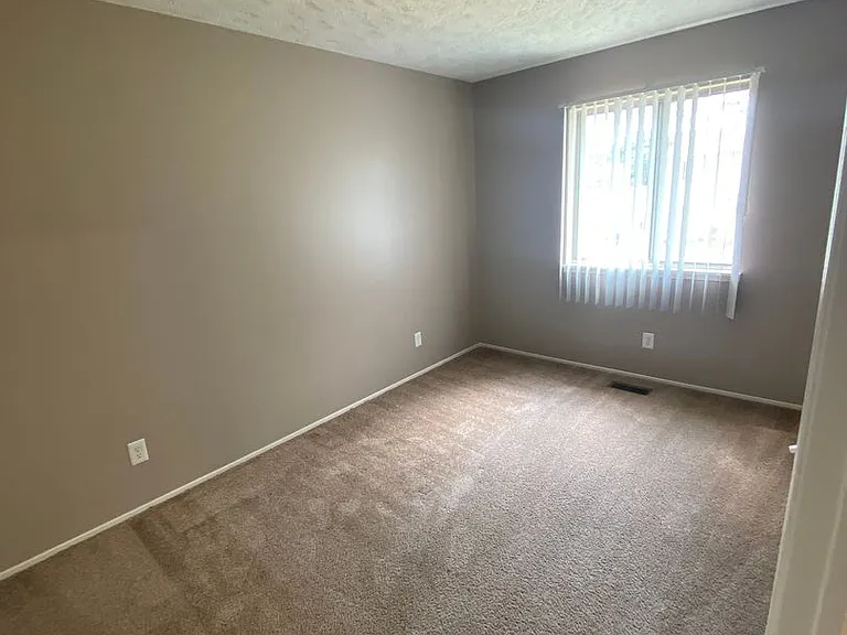 Southdale Square Apartments — Photo 102