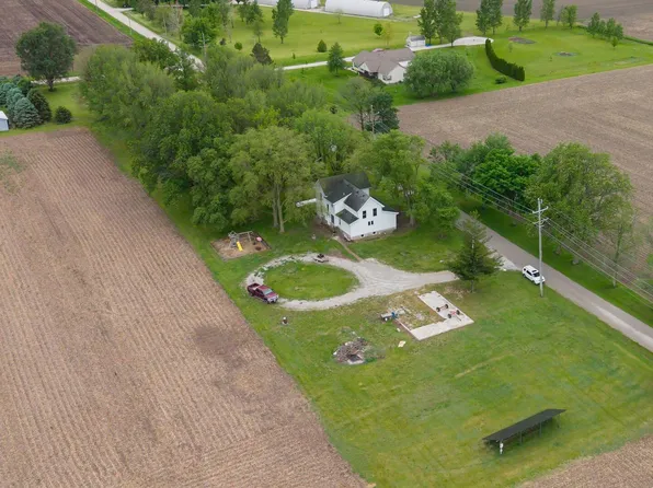 12610 N 1900 East Rd, Fairbury, IL 61739