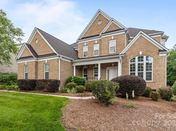 561 Keystone Ct NW, Concord, NC 28027