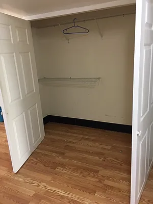 Rented by Halvatzis Realty | media 38