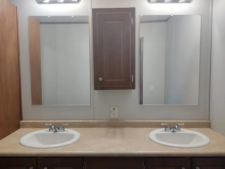 138 Pine Blf — Photo 8