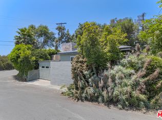 905 Pine Grove Ave, Los Angeles, CA 90042