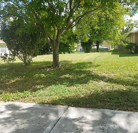 5th image of 1528 NW 7th Ter