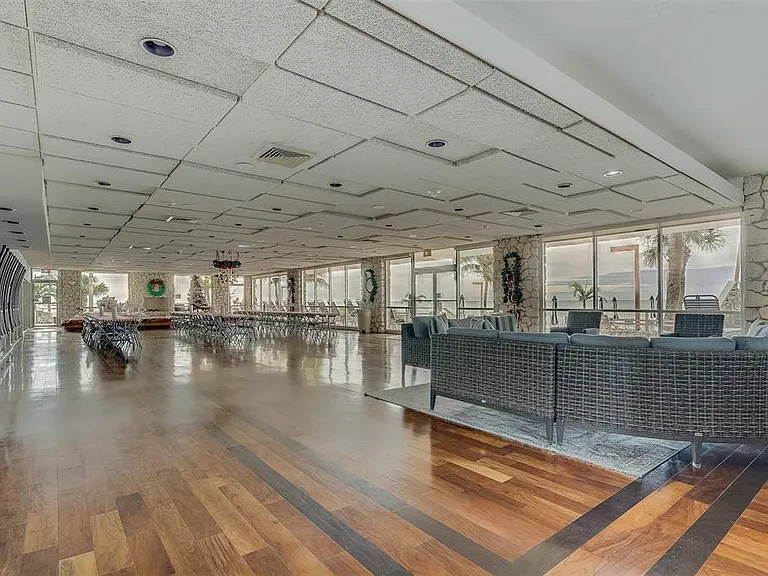 17900 Gulf Blvd #1B — Photo 36