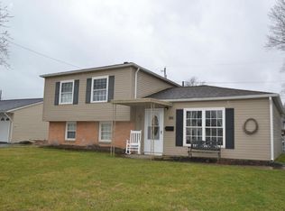 201 Indianhead Dr, Heath, OH 43056