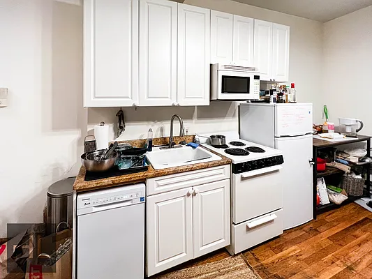 Rented by Highline Residential | media 8