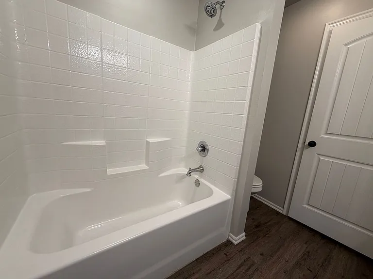 404 Chalk Hill Ct — Photo 35
