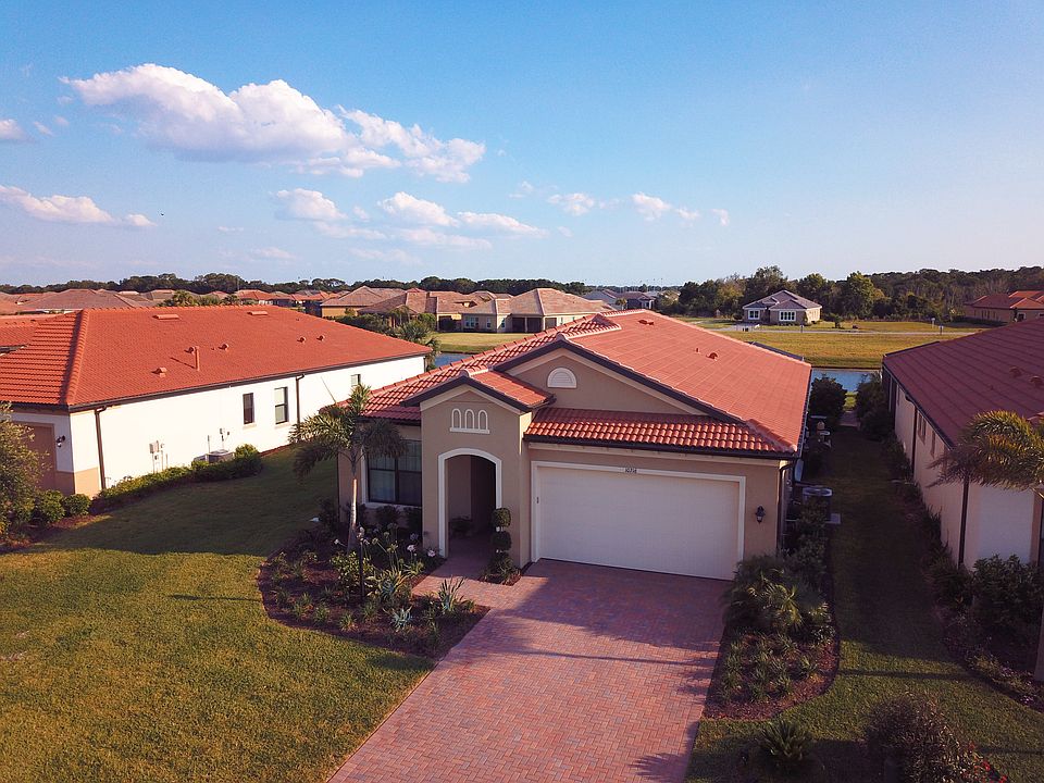 1st image of 10216 Loch Lomond Dr