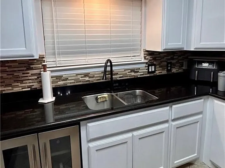 1405 Pheasant Dr — Photo 4