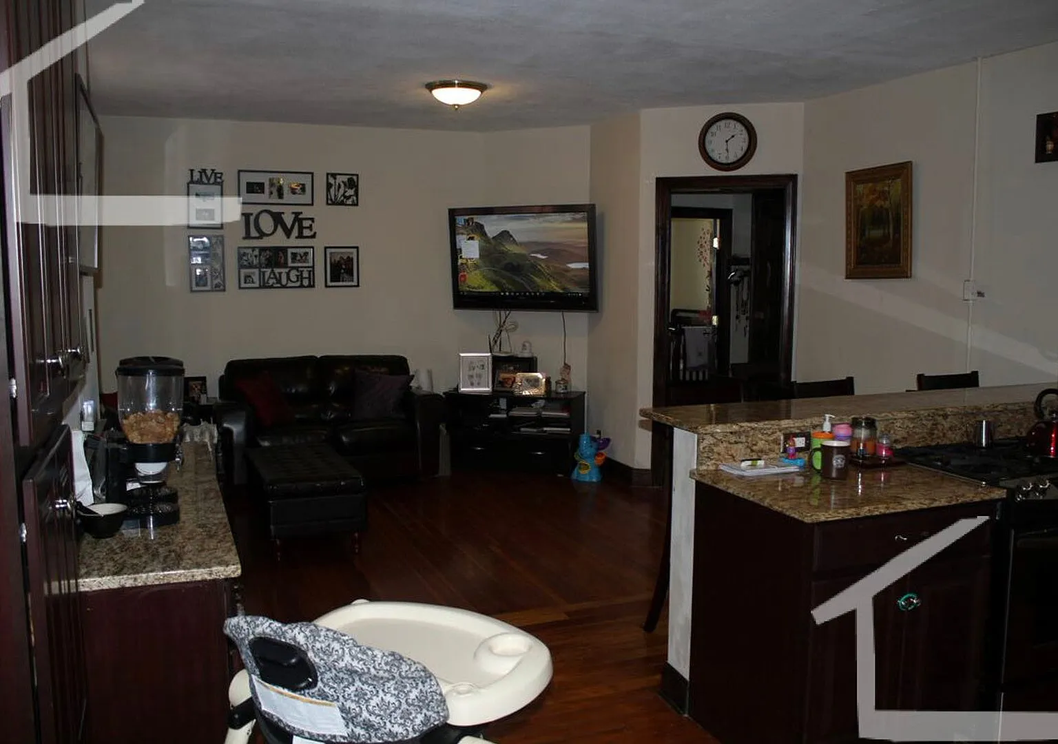 Large 3.5 bed in Coolidge corner — Photo 3